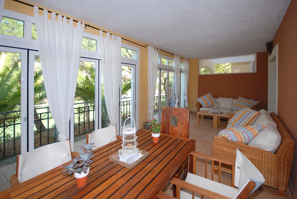 Living area: 200 m² Bedrooms: 4  - Townhouse in Camp de Mar #01707 - 2