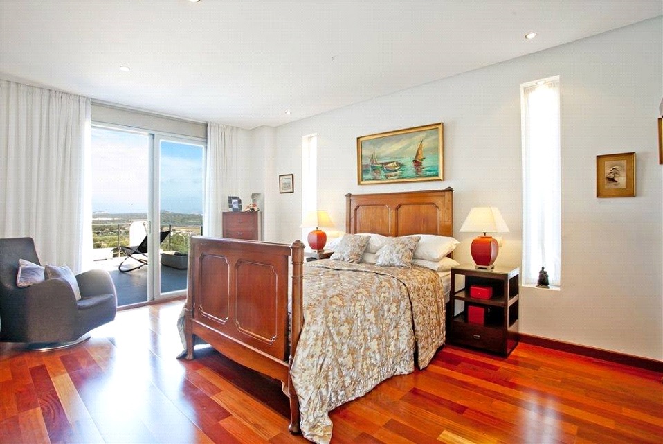 Living area: 350 m² Bedrooms: 6  - Villa in Sol de Mallorca/Cala Vinyes #02756 - 6