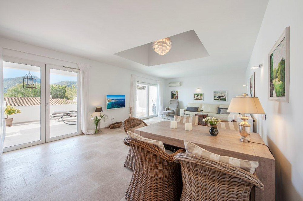 Living area: 150 m² Bedrooms: 3  - House in Camp de Mar #01921 - 9