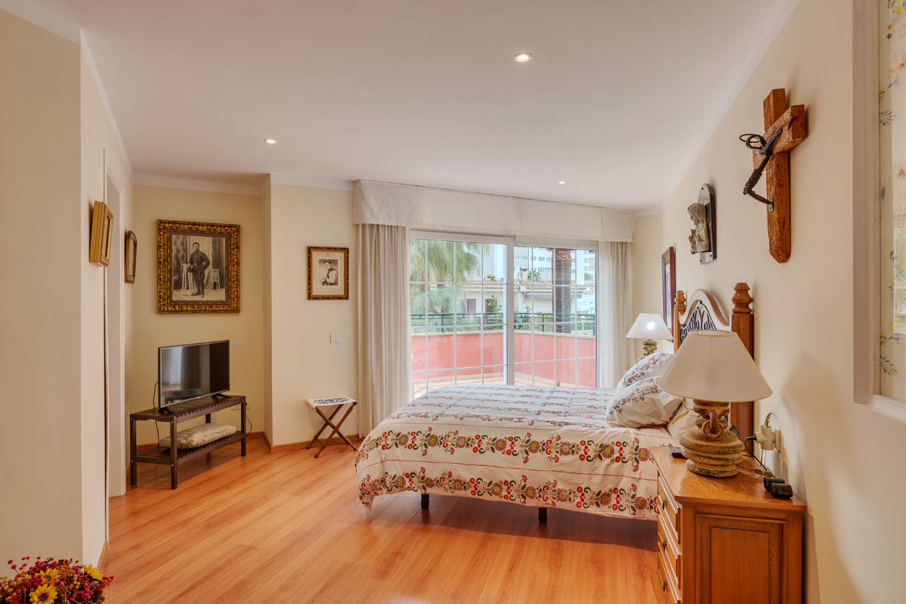 Living area: 265 m² Bedrooms: 4  - Villa in Playa de Palma #12946 - 7