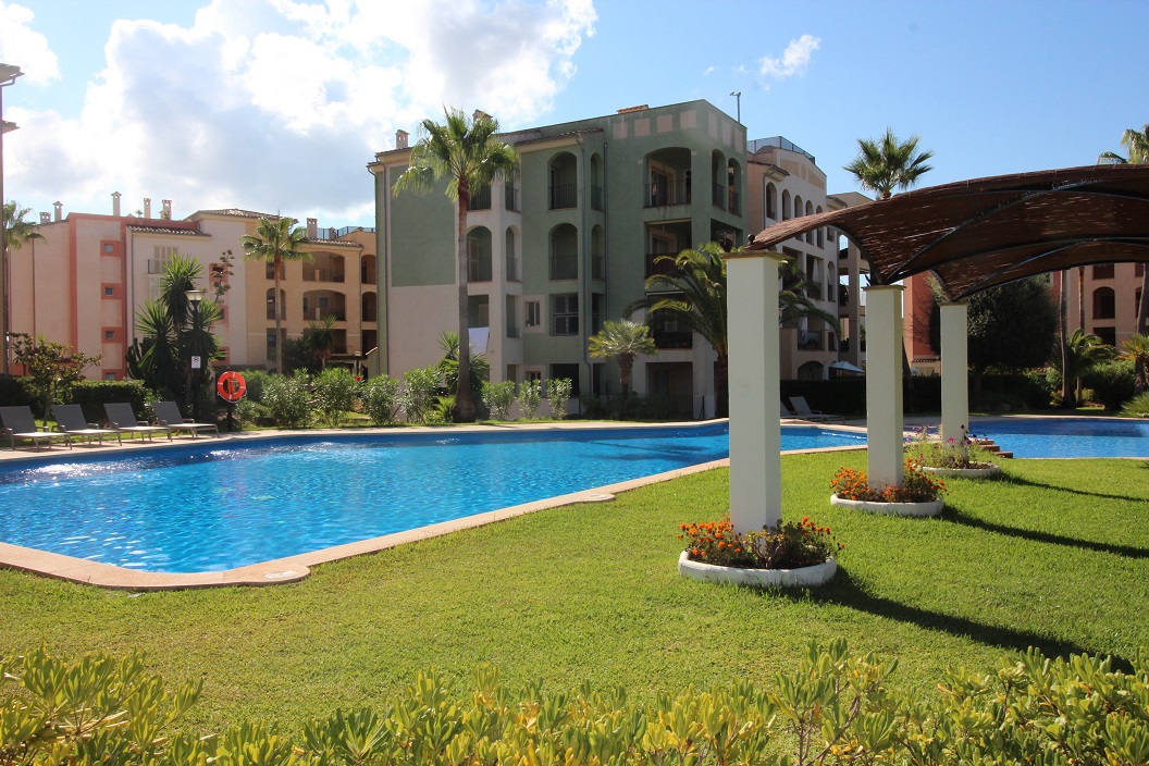 Living area: 155 m² Bedrooms: 3  - Villa in Port Adriano #02262 - 12