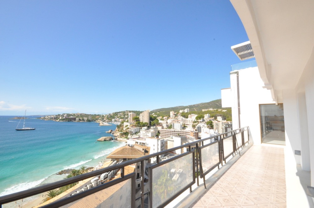 Living area: 190 m² Bedrooms: 4  - Apartment in Cala Mayor #12146 - 1