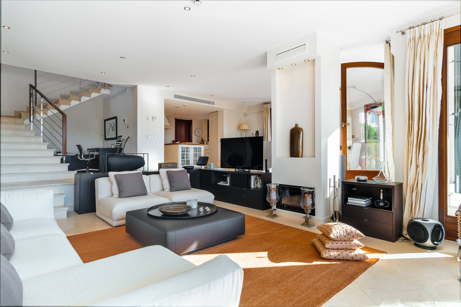 Living area: 240 m² Bedrooms: 4  - Villa in Sol de Mallorca #02244 - 15