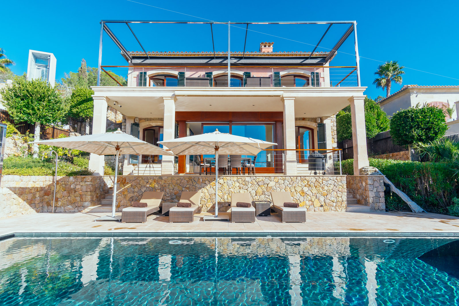Living area: 240 m² Bedrooms: 4  - Villa in Sol de Mallorca #02244 - 2