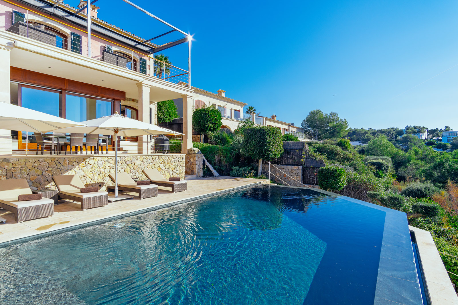 Living area: 240 m² Bedrooms: 4  - Villa in Sol de Mallorca #02244 - 22