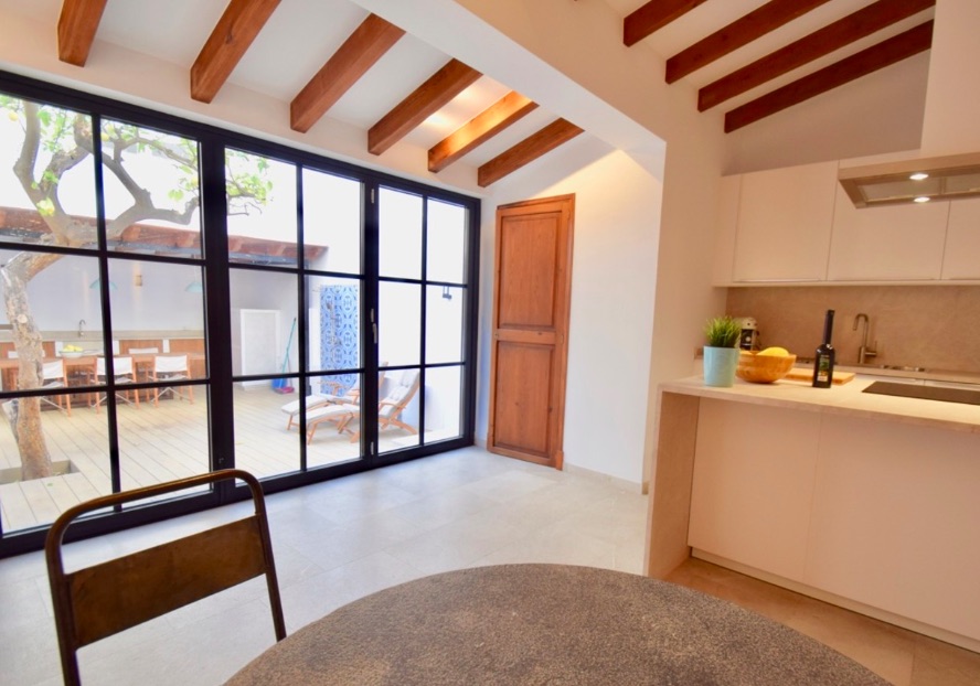 Living area: 80 m² Bedrooms: 2  - Beautiful apartment in Palma, Santa Catalina #2121002 - 4