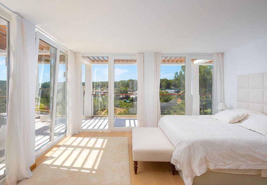 Living area: 450 m² Bedrooms: 4  - Elegant villa in Sol de Mallorca #2021020 - 8