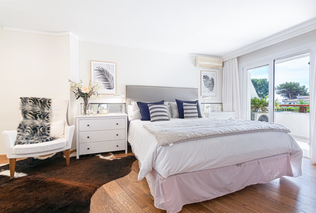 Living area: 145 m² Bedrooms: 3  - Fantastic apartment with sea view in Port de Pollensa #2231058 - 1