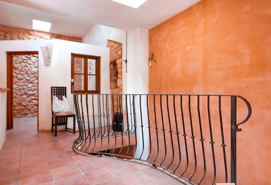 Living area: 113 m² Bedrooms: 1  - Charming house with possibilities in Genova #2121107 - 6