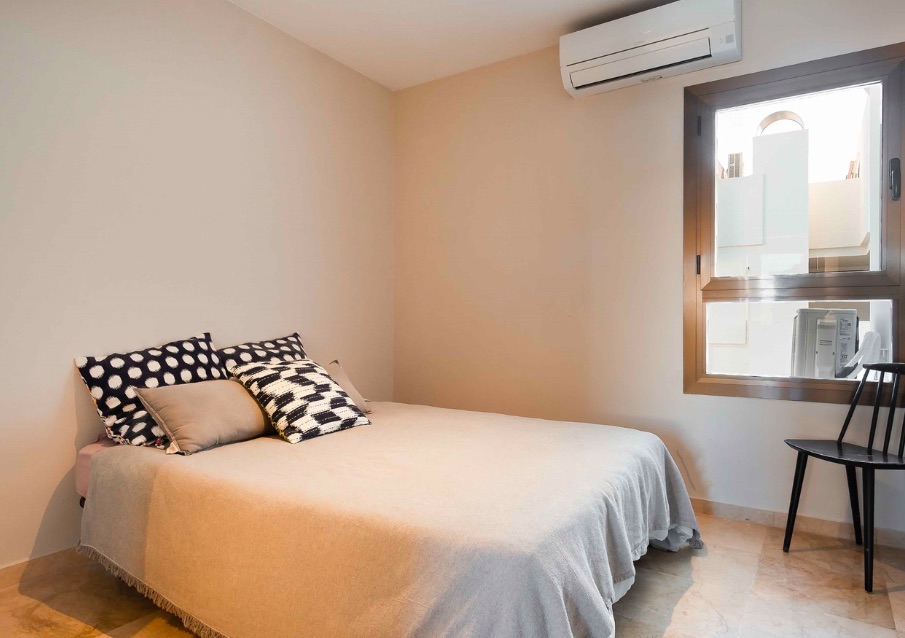 Living area: 247 m² Bedrooms: 4  - Bright apartment in Plaza Gomila, Palma #2121110 - 9