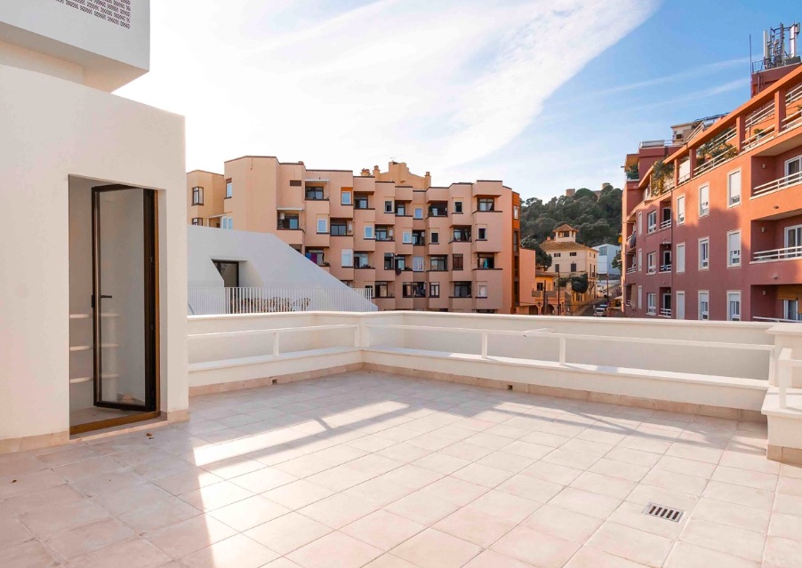 Living area: 247 m² Bedrooms: 4  - Bright apartment in Plaza Gomila, Palma #2121110 - 10