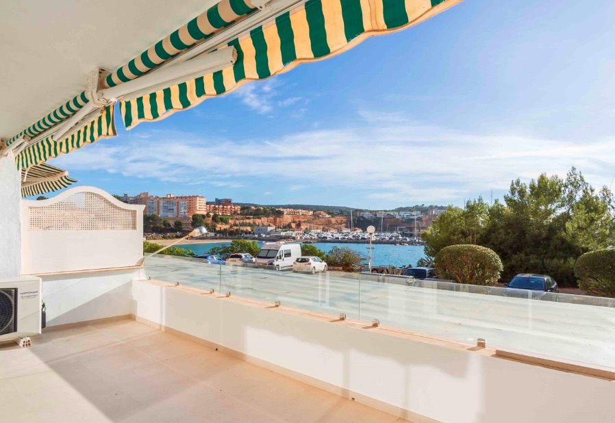 Living area: 80 m² Bedrooms: 2  - Charming apartment with sea view in Port Adriano #2121116 - 1