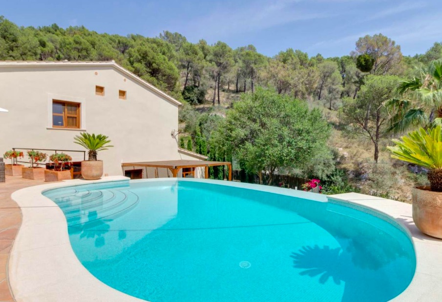 Living area: 375 m² Bedrooms: 5  - Beautiful finca with pool and garden in Calvia #2021121 - 1