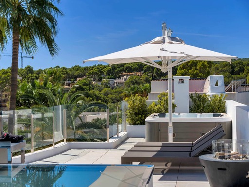 Living area: 593 m² Bedrooms: 6  - Fantastic Ibizan styled villa with sea view, pool and holiday licence in Sol de Mallorca #1021142 - 4