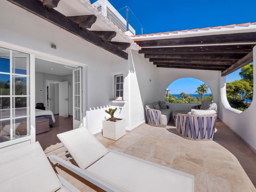 Living area: 593 m² Bedrooms: 6  - Fantastic Ibizan styled villa with sea view, pool and holiday licence in Sol de Mallorca #1021142 - 24