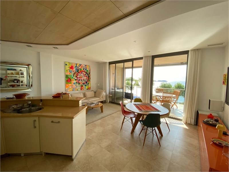 Boyta: 85 m² Sovrum: 2  - Lägenhet i Cala Fornells #01161 - 2