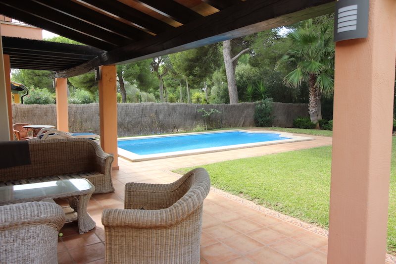Boyta: 150 m² Sovrum: 3  - Villa i Port Adriano #02212 - 2
