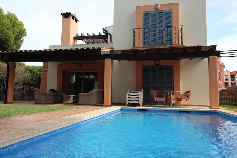 Boyta: 150 m² Sovrum: 3  - Villa i Port Adriano #02212 - 1