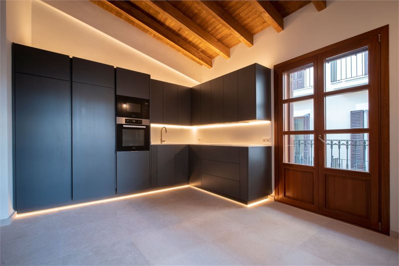 Living area: 119 m² Bedrooms: 3  - Amazing penthouse with private roof terrace  Old Town, Palma #12385 - 2