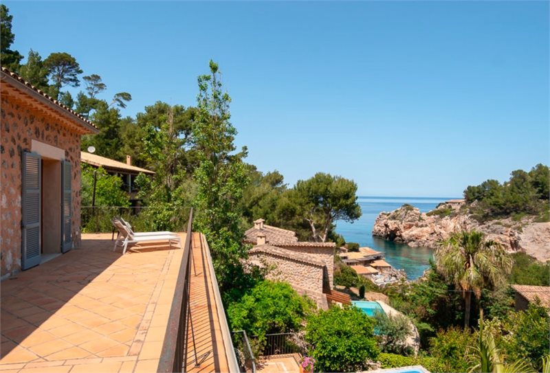 Living area: 336 m² Bedrooms: 4  - Fantastic house in Cala Deia #2091005 - 10