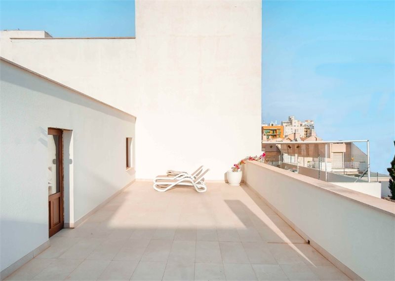 Boyta: 218 m² Sovrum: 3  - Townhouse med trädgård och pool i Son Espanyolet, Palma #2121105 - 16