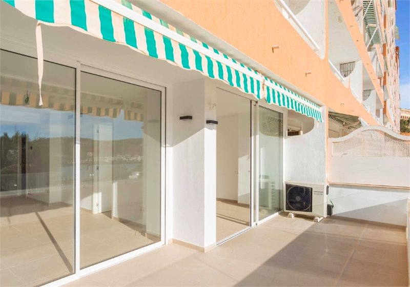 Boyta: 80 m² Sovrum: 2  - Charmig lägenhet med havsutsikt i Port Adriano #2121116 - 2