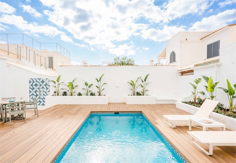 Boyta: 135 m² Sovrum: 3  - Charmigt, ljust hus med pool i Sol de Mallorca #2021127 - 1