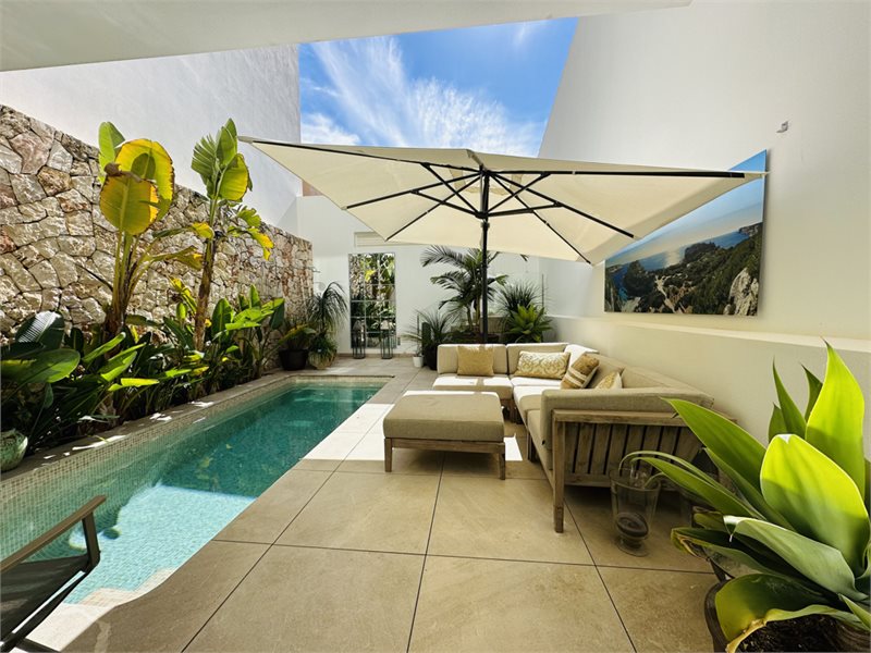 Living area: 172 m² Bedrooms: 3  - Beautiful toiwnhouse with private pool and à rolf terrace with seaview, Porto Colom #2511139 - 1