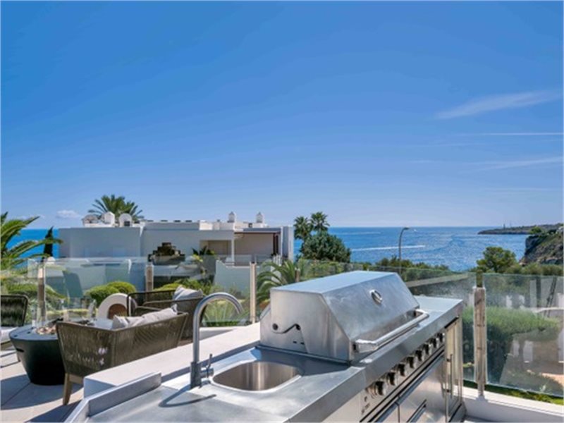 Living area: 593 m² Bedrooms: 6  - Fantastic Ibizan styled villa with sea view, pool and holiday licence in Sol de Mallorca #1021142 - 3
