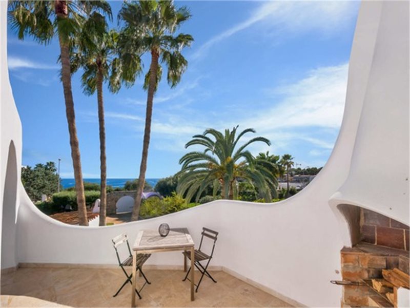 Living area: 593 m² Bedrooms: 6  - Fantastic Ibizan styled villa with sea view, pool and holiday licence in Sol de Mallorca #1021142 - 2