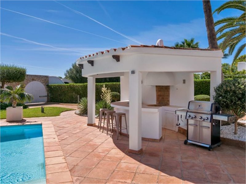 Living area: 593 m² Bedrooms: 6  - Fantastic Ibizan styled villa with sea view, pool and holiday licence in Sol de Mallorca #1021142 - 5
