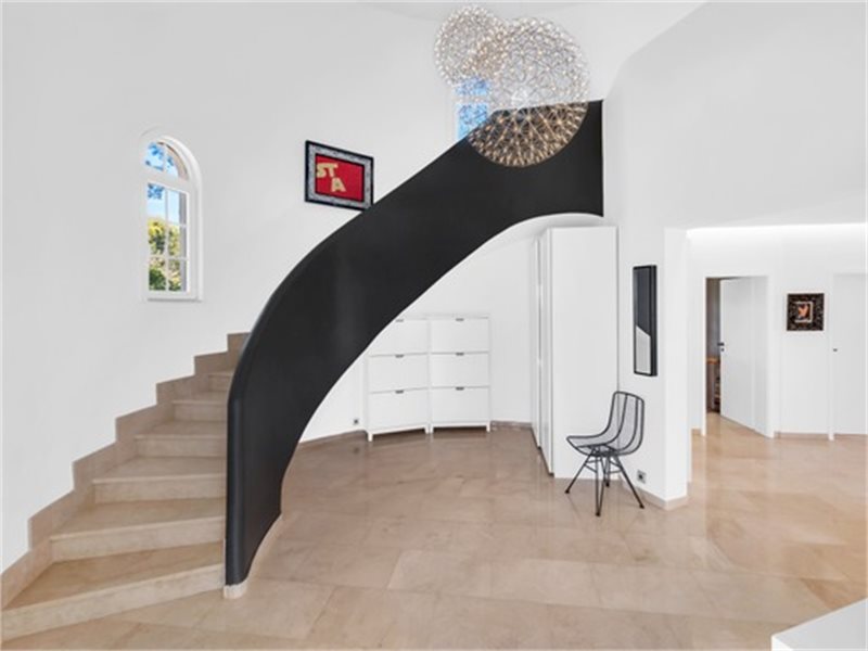 Living area: 593 m² Bedrooms: 6  - Fantastic Ibizan styled villa with sea view, pool and holiday licence in Sol de Mallorca #1021142 - 6