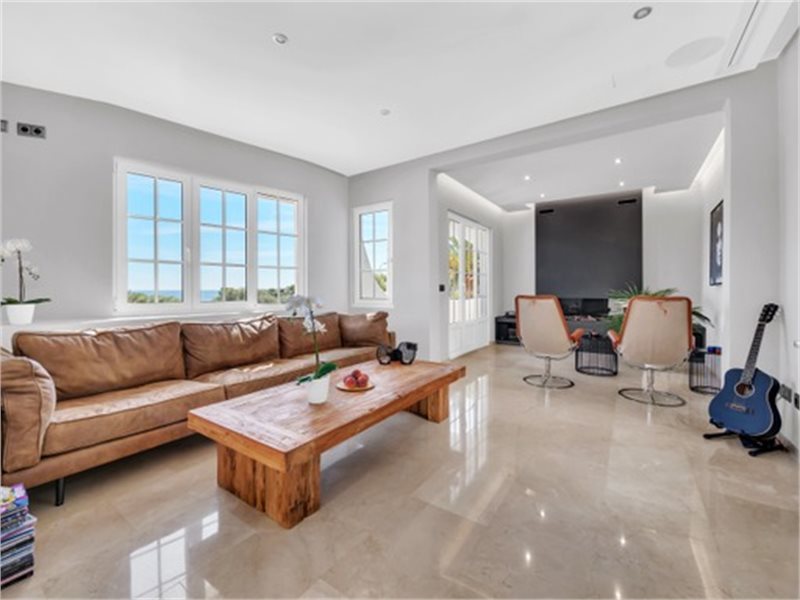 Living area: 593 m² Bedrooms: 6  - Fantastic Ibizan styled villa with sea view, pool and holiday licence in Sol de Mallorca #1021142 - 8