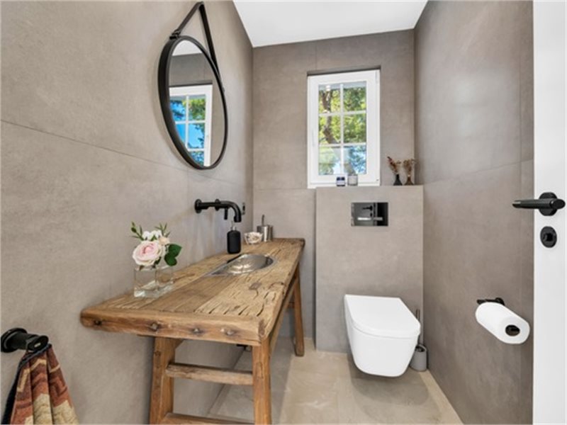 Living area: 593 m² Bedrooms: 6  - Fantastic Ibizan styled villa with sea view, pool and holiday licence in Sol de Mallorca #1021142 - 16