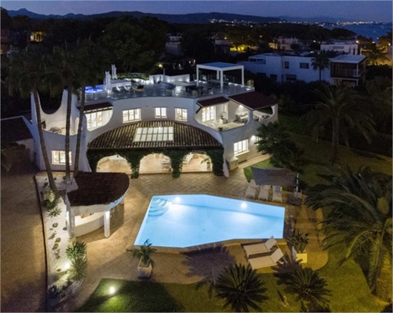 Living area: 593 m² Bedrooms: 6  - Fantastic Ibizan styled villa with sea view, pool and holiday licence in Sol de Mallorca #1021142 - 22