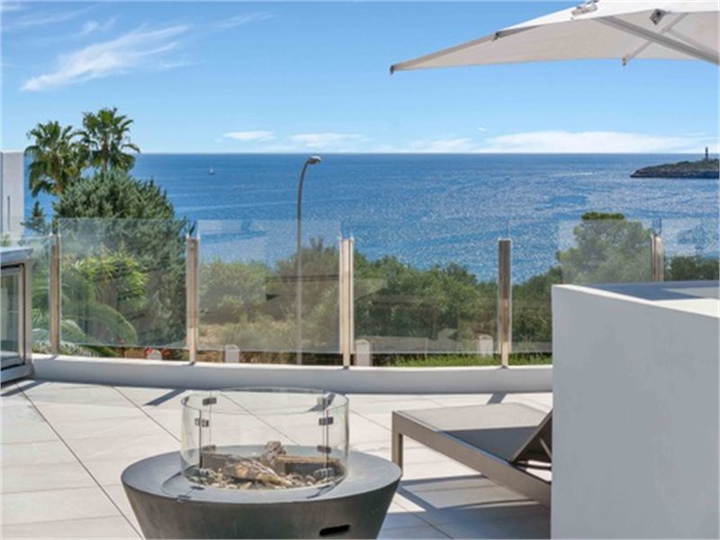 Living area: 593 m² Bedrooms: 6  - Fantastic Ibizan styled villa with sea view, pool and holiday licence in Sol de Mallorca #1021142 - 25