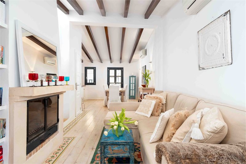 Boyta: 100 m² Sovrum: 2  - Charmigt townhouse med takterrass i Santa  Catalina, Palma #1121150 - 3