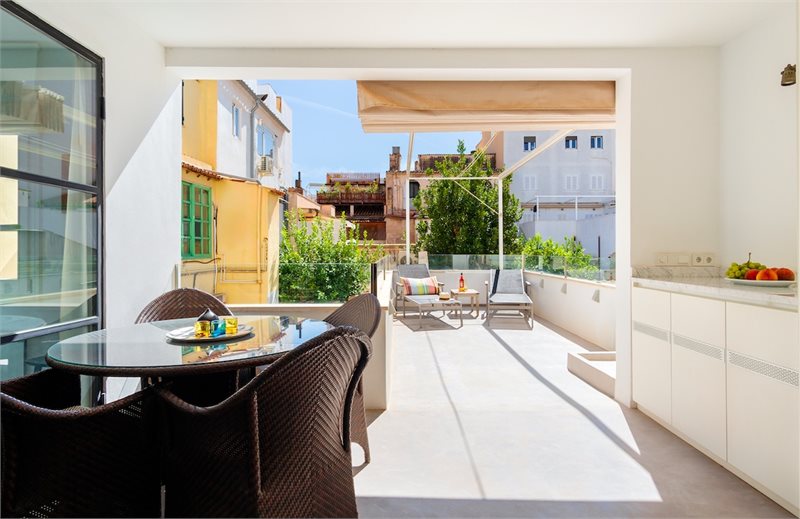 Living area: 96 m² Bedrooms: 2  - Charming ,bright apartment with Large Terrace in Santa Catalina, Palma #2121155 - 7