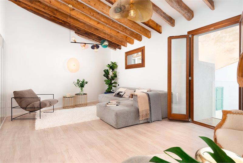 Living area: 170 m² Bedrooms: 2  - Fantastic townhouse with patio and roof terrace in Santa Catalina, Palma #2121156 - 1