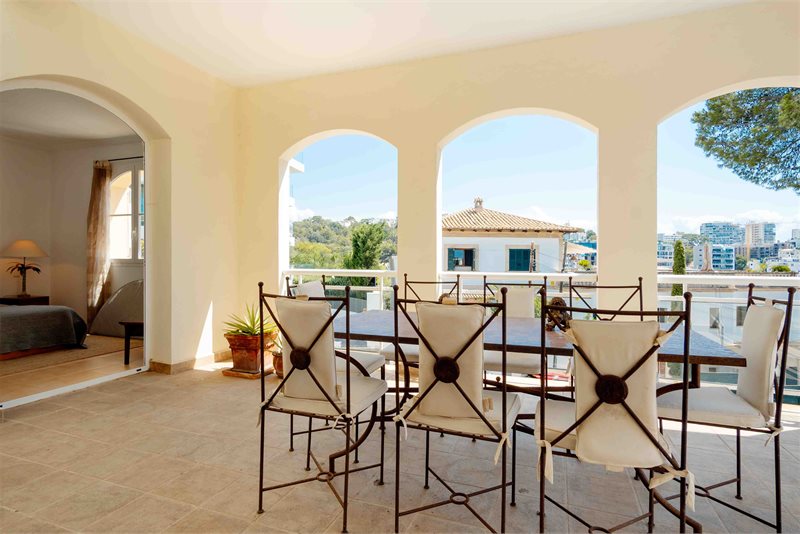 Bedrooms: 4  - Beautiful penthouse with roof terrace and seaview in Cala Mayor, Palma #2121166 - 1