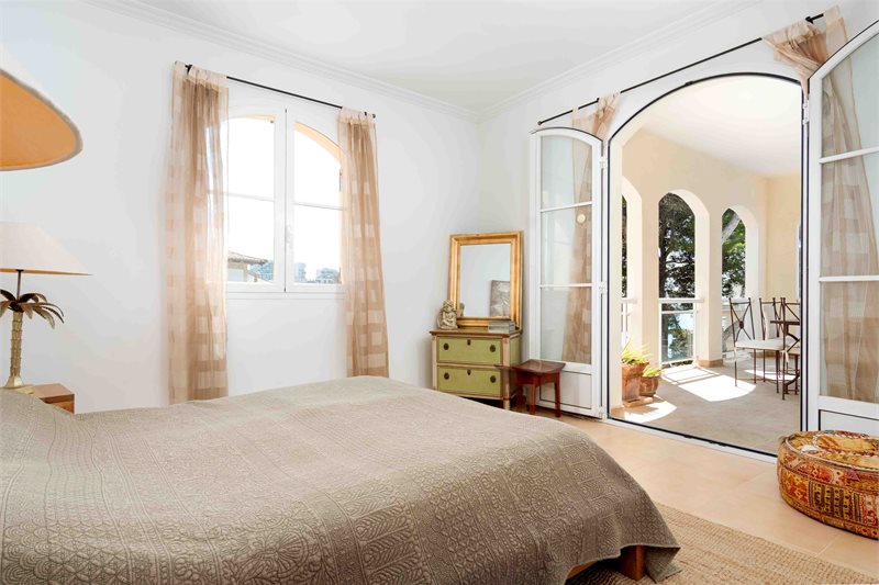 Bedrooms: 4  - Beautiful penthouse with roof terrace and seaview in Cala Mayor, Palma #2121166 - 6