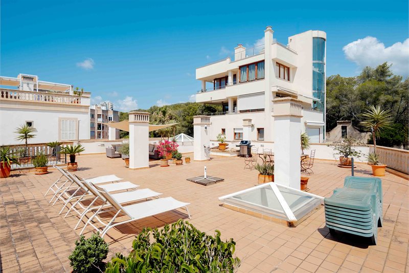 Bedrooms: 4  - Beautiful penthouse with roof terrace and seaview in Cala Mayor, Palma #2121166 - 18