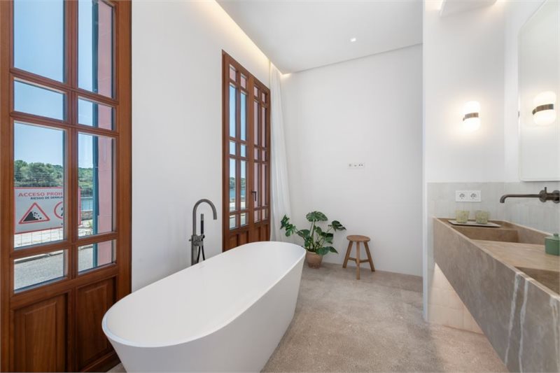 Living area: 225 m² Bedrooms: 4  - Outstanding townhouse in old town, Porto Colom #2511169 - 4