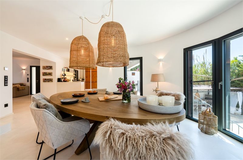 Living area: 214 m² Bedrooms: 3  - Fantastic semi-detached villa with sea views and rental license in Porto Colom #2511168 - 2