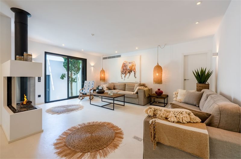 Living area: 214 m² Bedrooms: 3  - Fantastic semi-detached villa with sea views and rental license in Porto Colom #2511168 - 4