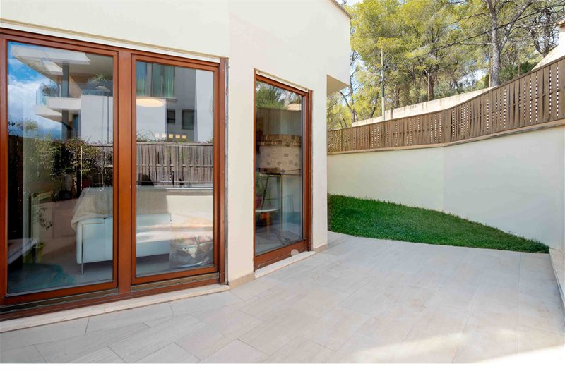 Boyta: 122 m² Sovrum: 3  - Ljus modern marklägenhet med egen trädgård i San Agustin #2121172 - 9