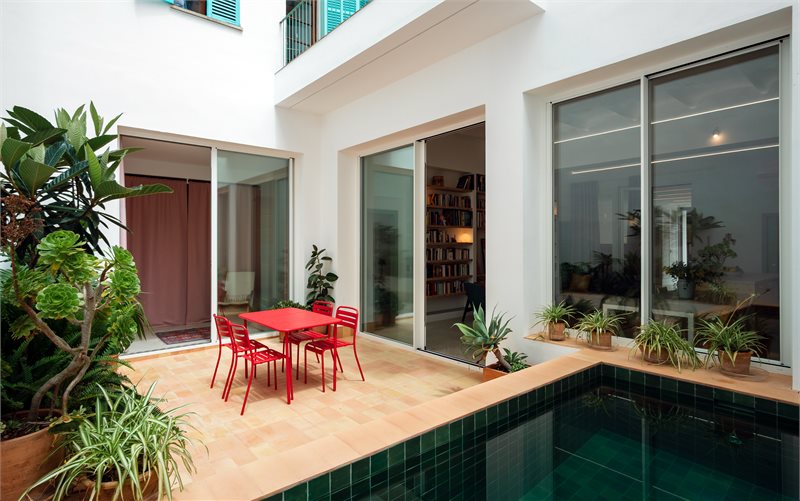 Living area: 152 m² Bedrooms: 2  - Renovated Apartment with Patio, Pool & Garage,  Palma City Center #2121177 - 10