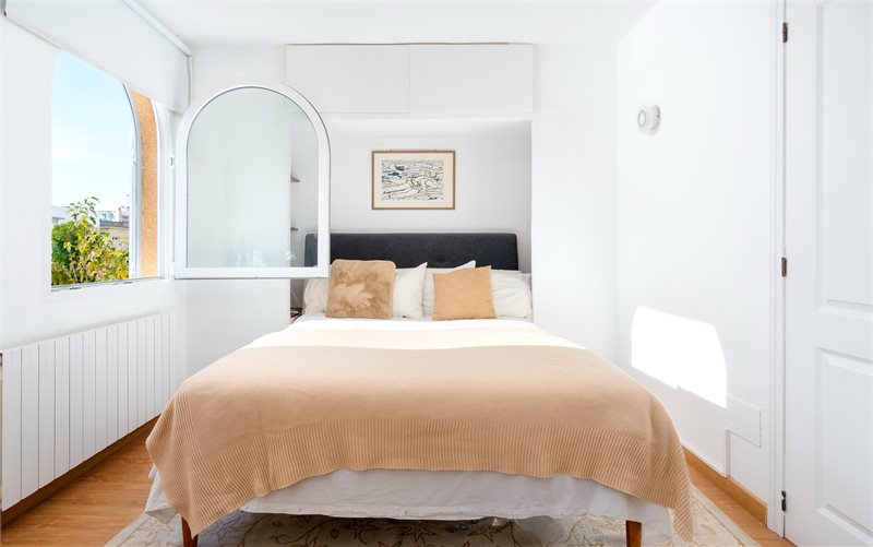 Living area: 135 m² Bedrooms: 4  - Wonderful Duplex with Terrace & Garden, La Bonanova #2121178 - 5