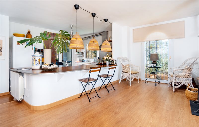 Living area: 135 m² Bedrooms: 4  - Wonderful Duplex with Terrace & Garden, La Bonanova #2121178 - 6