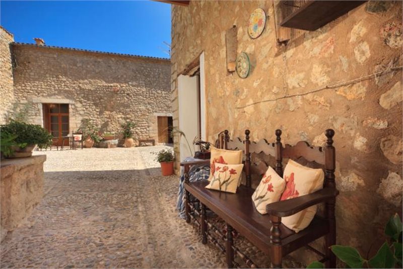 Boyta: 1 075 m² Sovrum: 6  - Finca i Alaro #17524 - 9